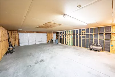 4568 W Scott Drive, Golden Valley, AZ 86413 - Photo 35