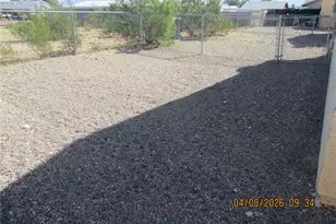 827 Baseline Rd, Bullhead City, AZ 86442 - Photo 11