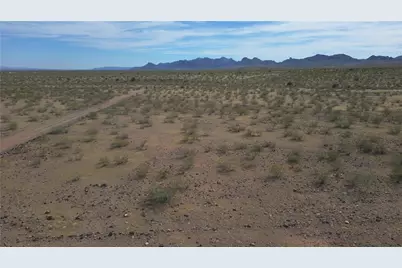 3689 N Glenbar Road, Golden Valley, AZ 86413 - Photo 27