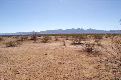 2884 S Manzanita Road, Golden Valley, AZ 86413 - Photo 13