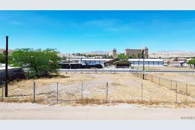 466 Long Avenue, Bullhead City, AZ 86429 - Photo 3
