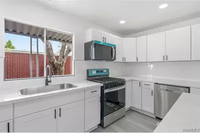 906 Holly Street, Bullhead City, AZ 86442 - Photo 21