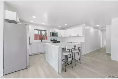 906 Holly Street, Bullhead City, AZ 86442 - Photo 17
