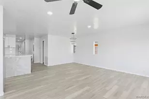 906 Holly St, Bullhead City, AZ 86442 - Photo 11