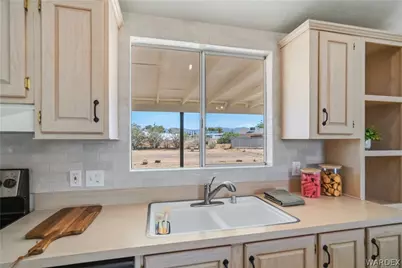 5845 W Abrigo Drive, Golden Valley, AZ 86413 - Photo 25