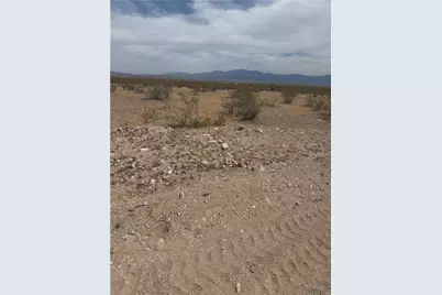 4564 S Garnet Road, Golden Valley, AZ 86413 - Photo 3