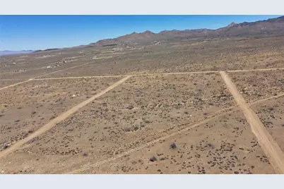 8933 Accra Drive, Chloride, AZ 86431 - Photo 35