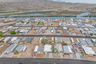 555 Roadrunner Dr, Bullhead City, AZ 86442 - Photo 1