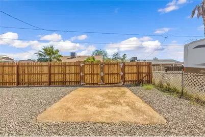 1204 Zircon Avenue, Bullhead City, AZ 86442 - Photo 9