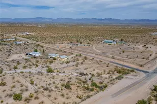 2465 S Egar Rd, Golden Valley, AZ 86413 - Photo 95