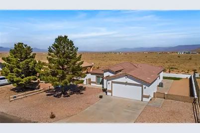 7297 E Stoneaxe Drive, Kingman, AZ 86401 - Photo 1