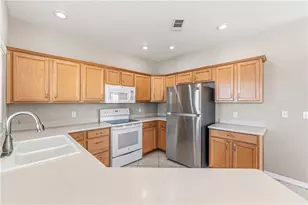 7297 E Stoneaxe Dr, Kingman, AZ 86401 - Photo 3