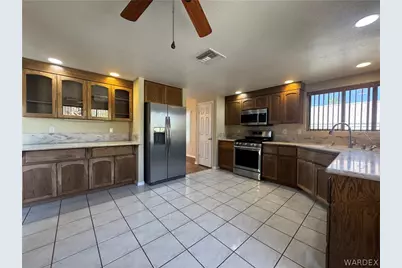 3323 N Ridge Avenue, Bullhead City, AZ 86429 - Photo 9