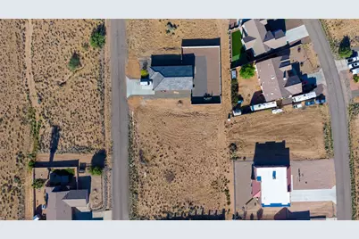 7827 E Devils Arch Drive, Kingman, AZ 86401 - Photo 9