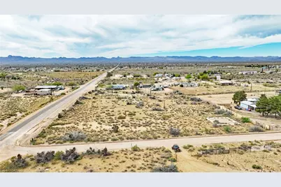 306-02-138 W Chino Dr., Golden Valley, AZ 86413 - Photo 7