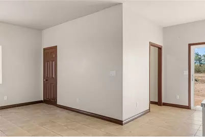 8980 W Mission Lane, Dolan Springs, AZ 86441 - Photo 13