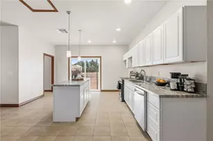 8980 W Msn Ln, Dolan Springs, AZ 86441 - Photo 17