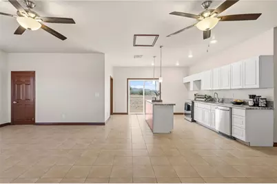 8980 W Mission Lane, Dolan Springs, AZ 86441 - Photo 13