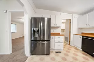 4755 Van Nuys, Kingman, AZ 86409 - Photo 7