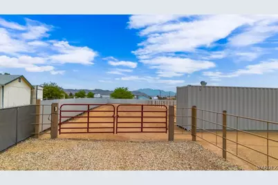 886 S San Pedro Road, Golden Valley, AZ 86413 - Photo 35