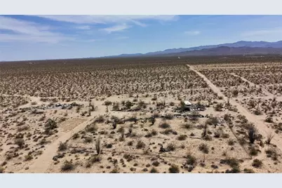 2906 W Crystal Springs Drive, Yucca, AZ 86438 - Photo 33