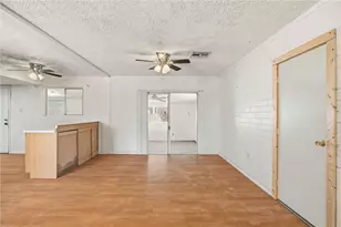 10285 S Hamilton Dr, Mohave Valley, AZ 86440 - Photo 13
