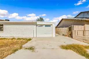 10285 S Hamilton Dr, Mohave Valley, AZ 86440 - Photo 7