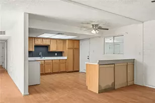 10285 S Hamilton Dr, Mohave Valley, AZ 86440 - Photo 17