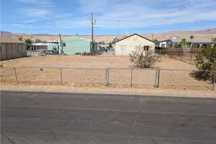 1945 Diamond Dr, Bullhead City, AZ 86442 - Photo 1