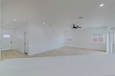 5640 S Desert Lakes Drive, Fort Mohave, AZ 86426 - Photo 9