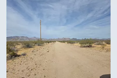 215-17-013 W W, Hualapai Dr., Golden Valley, AZ 86413 - Photo 1