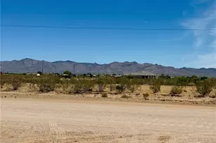 1045 S Teddy Roosevelt Rd, Golden Valley, AZ 86413 - Photo 37