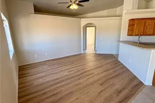 1045 S Teddy Roosevelt Rd, Golden Valley, AZ 86413 - Photo 9