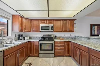 201 Riverfront Drive #10, Bullhead City, AZ 86442 - Photo 13