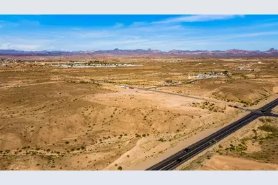 1957 N Oatman Road, Bullhead City, AZ 86442 - Photo 7