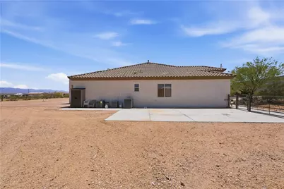 4256 Zircon Road, Golden Valley, AZ 86413 - Photo 5