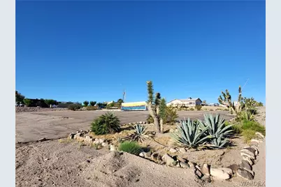 390 E Meadview Boulevard, Meadview, AZ 86444 - Photo 3