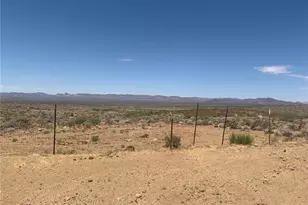 4745 N Smoketree Rd, Golden Valley, AZ 86413 - Photo 31
