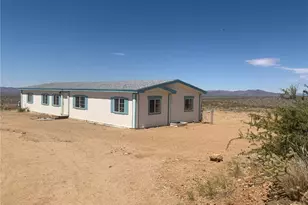 4745 N Smoketree Rd, Golden Valley, AZ 86413 - Photo 25