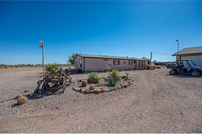 1105 S Cibola Road, Golden Valley, AZ 86413 - Photo 11