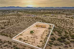 3649 N Araby Rd, Golden Valley, AZ 86413 - Photo 25