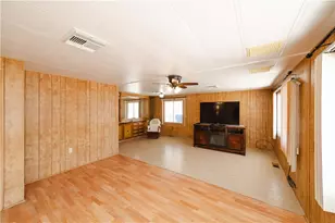 863 Holly St, Bullhead City, AZ 86442 - Photo 3