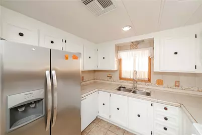 863 Holly Street, Bullhead City, AZ 86442 - Photo 11