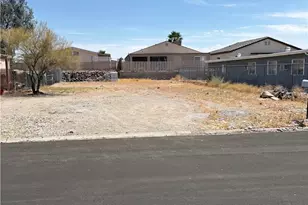 800 Roadrunner Dr, Bullhead City, AZ 86442 - Photo 1