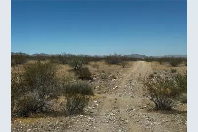 3193 S Zircon Road, Golden Valley, AZ 86413 - Photo 7