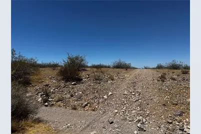 3193 S Zircon Road, Golden Valley, AZ 86413 - Photo 5