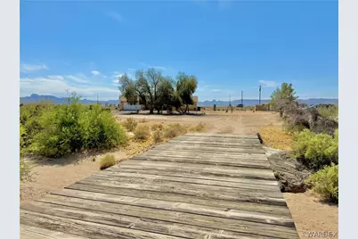 593 S Hassayampa Road, Golden Valley, AZ 86413 - Photo 29