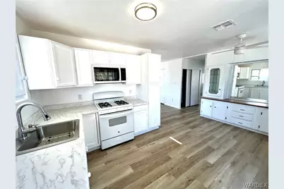 945 Holly Street, Bullhead City, AZ 86442 - Photo 5
