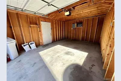 945 Holly Street, Bullhead City, AZ 86442 - Photo 31