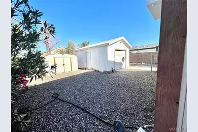 945 Holly Street, Bullhead City, AZ 86442 - Photo 27